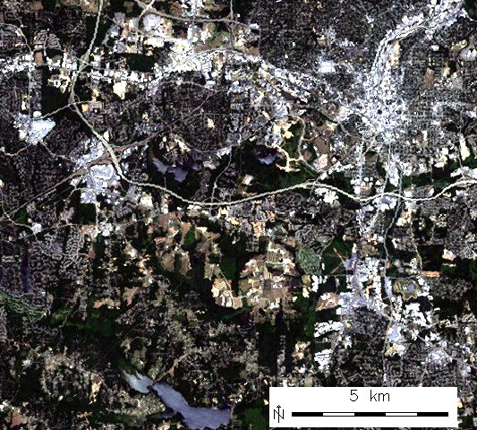 Color corrected RGB composite of Landsat ETM channels
B/G/R
